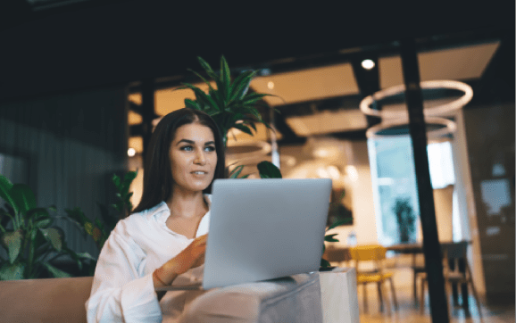 Five Advantages of Hiring Freelancers on An Online Marketplace