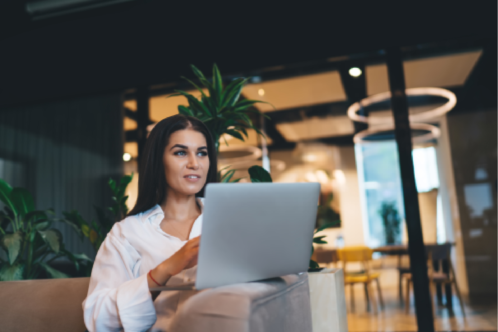 Five Advantages of Hiring Freelancers on An Online Marketplace