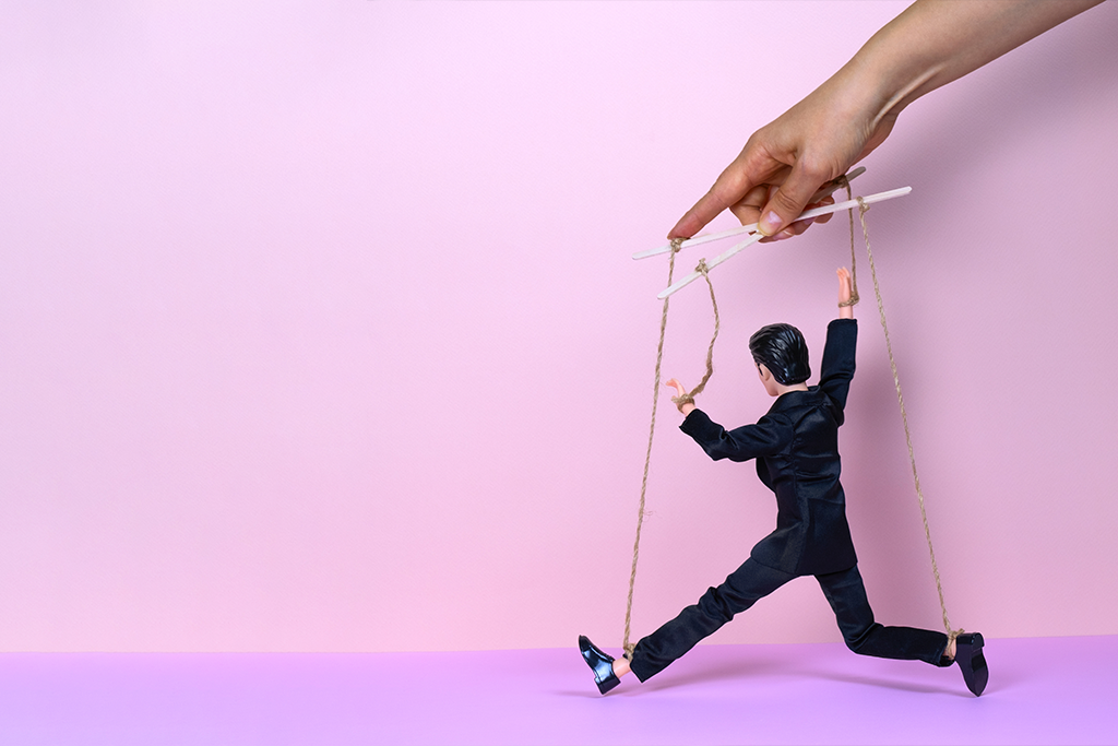 Manage the micromanaging management Manage the micromanaging management