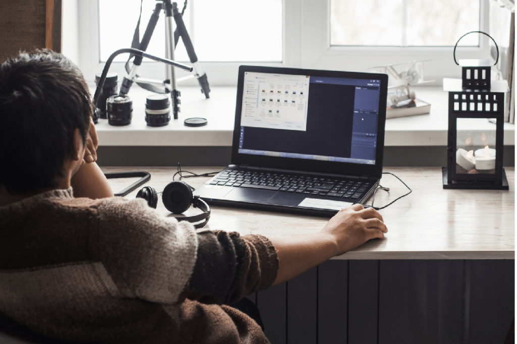 freelancer charging VAT