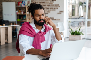 Do freelance job sites charge a fee